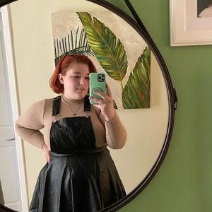 Meet your Posher, Laura